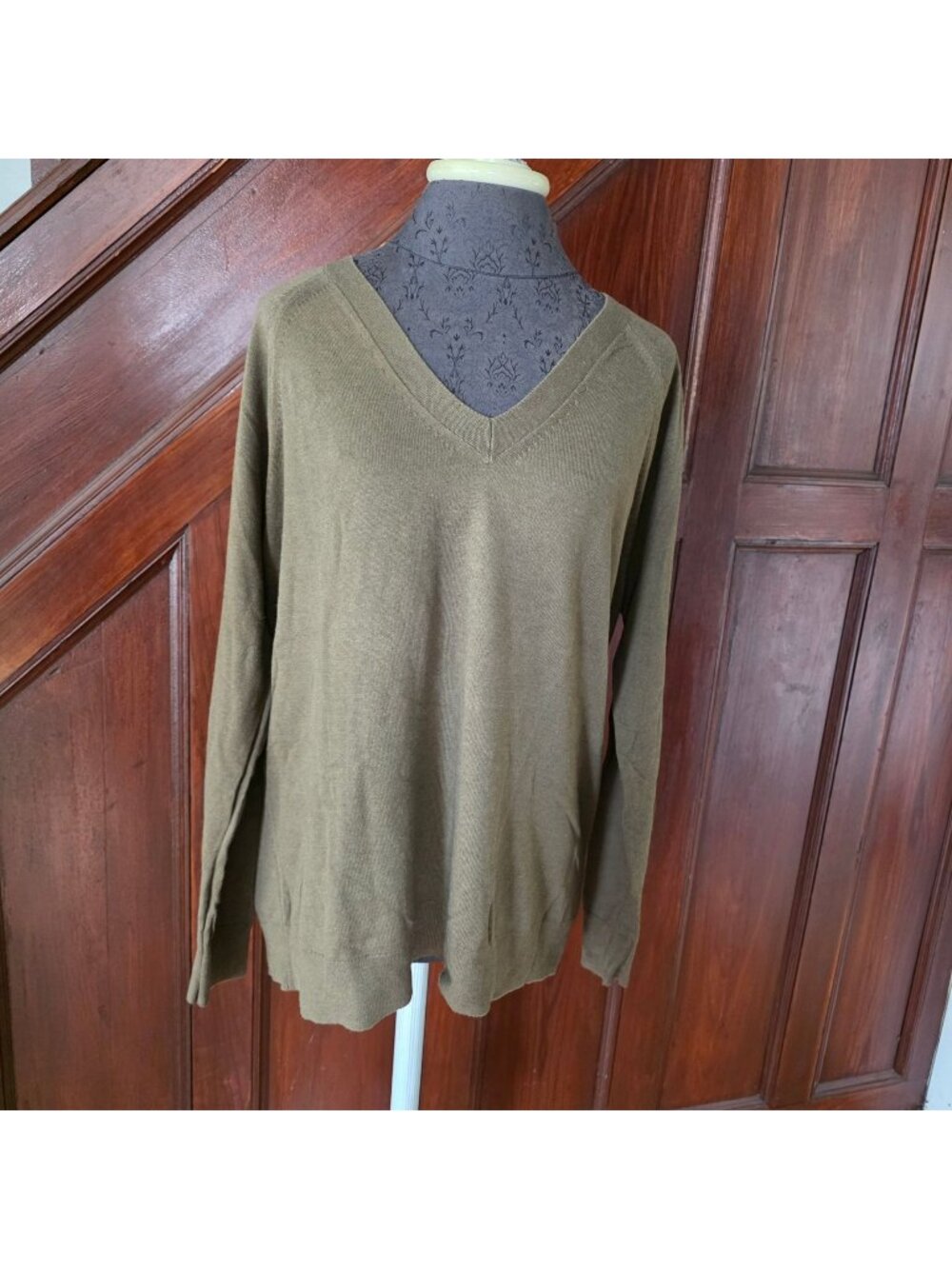 Banana Republic Olive Brown V Neck Long Sleeve Knit Sweater XL